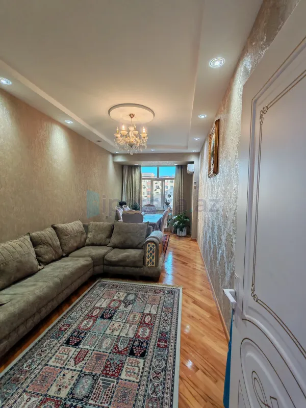 Satılır 3 otaqlı yeni tikili 130 m²