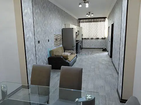 Satılır 6 otaqlı mənzil 300 m²