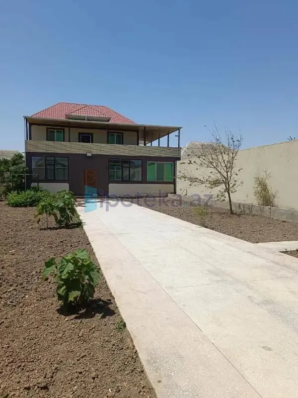 Satılır 6 otaqlı mənzil 300 m²