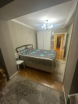 Satılır 3 otaqlı köhnə tikili 90 m²