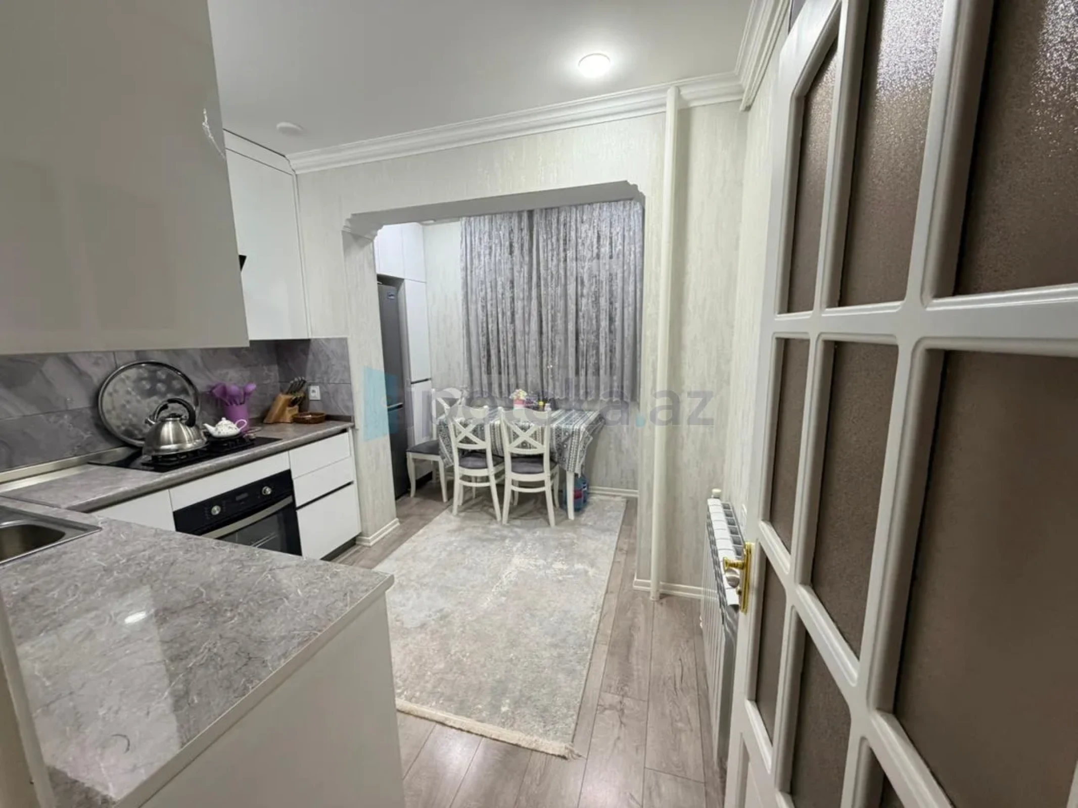 Satılır 2 otaqlı köhnə tikili 60 m²