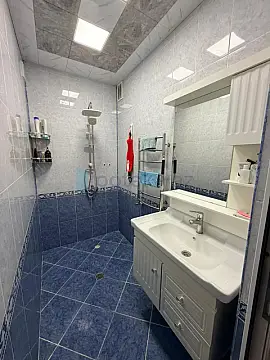 Satılır 2 otaqlı köhnə tikili 60 m²