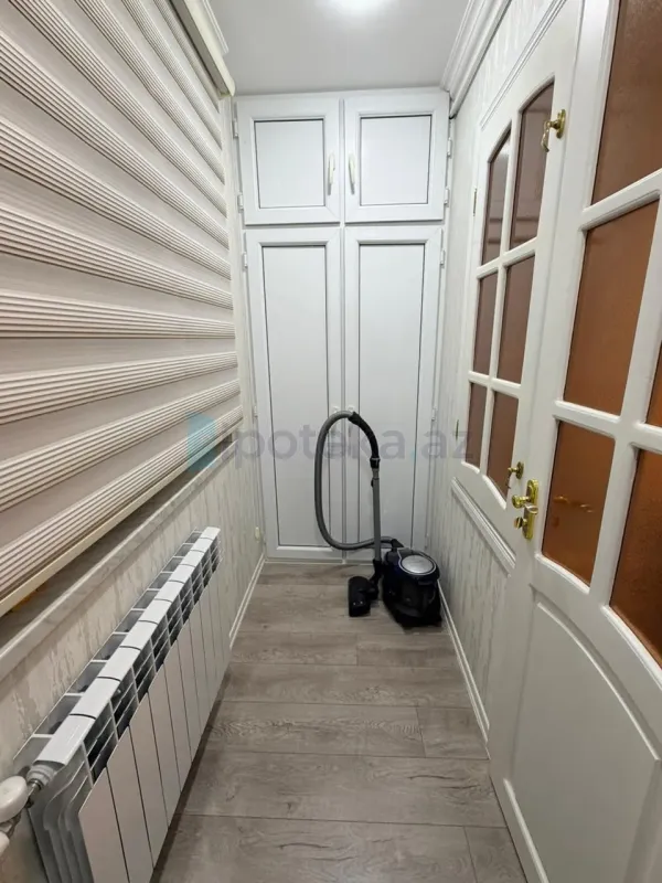 Satılır 2 otaqlı köhnə tikili 60 m²