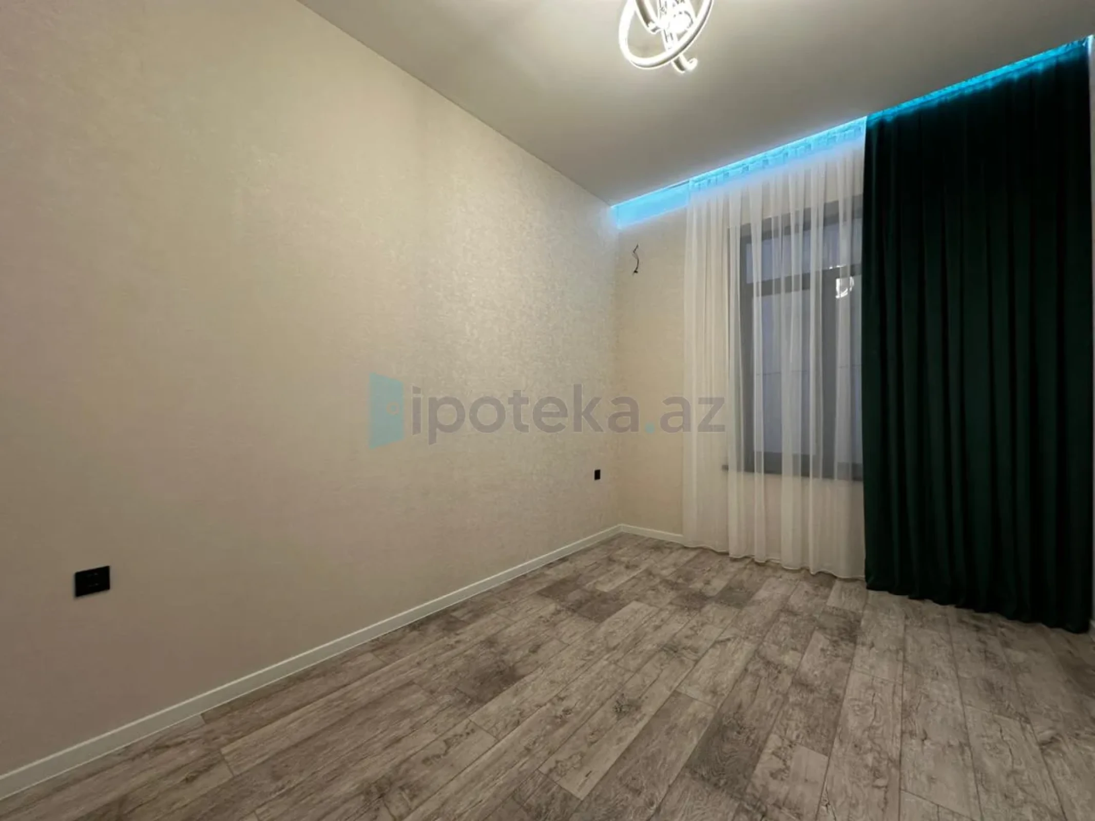 Satılır 4 otaqlı həyət evi 155 m²
