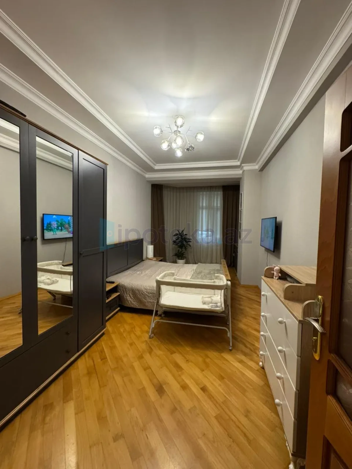 Satılır 3 otaqlı yeni tikili 140 m²
