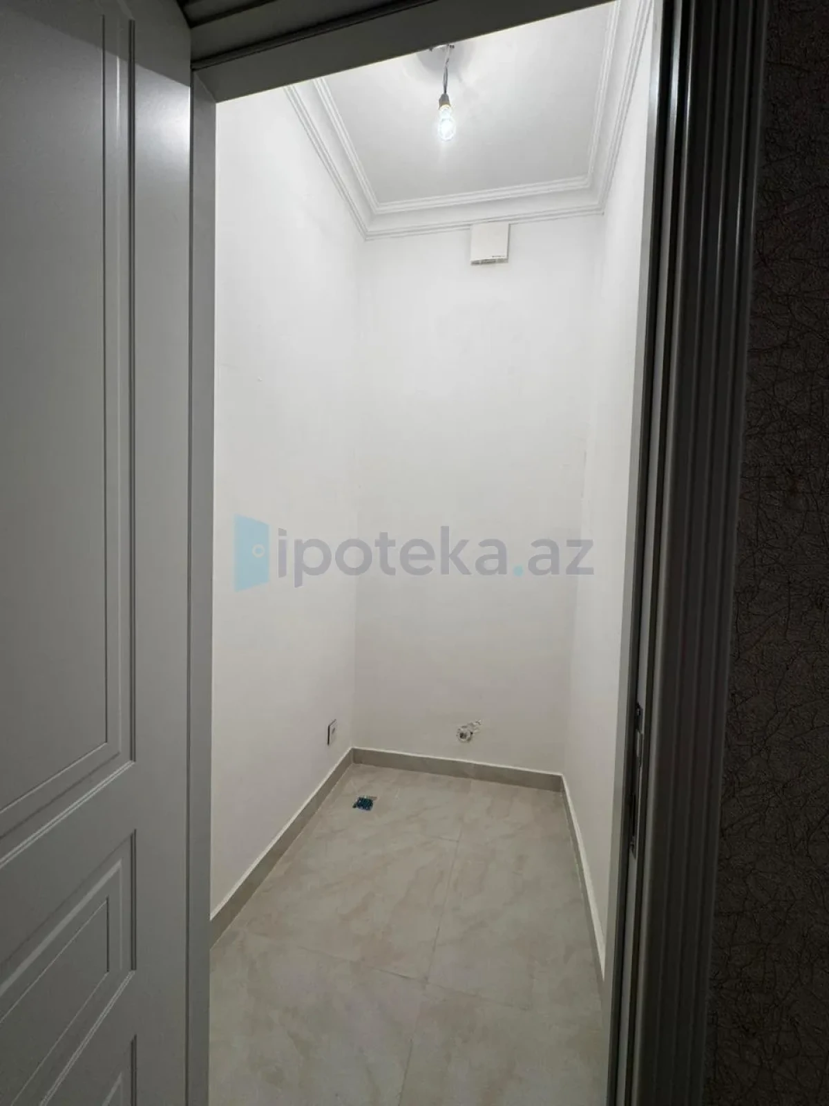 Satılır 2 otaqlı yeni tikili 94 m²