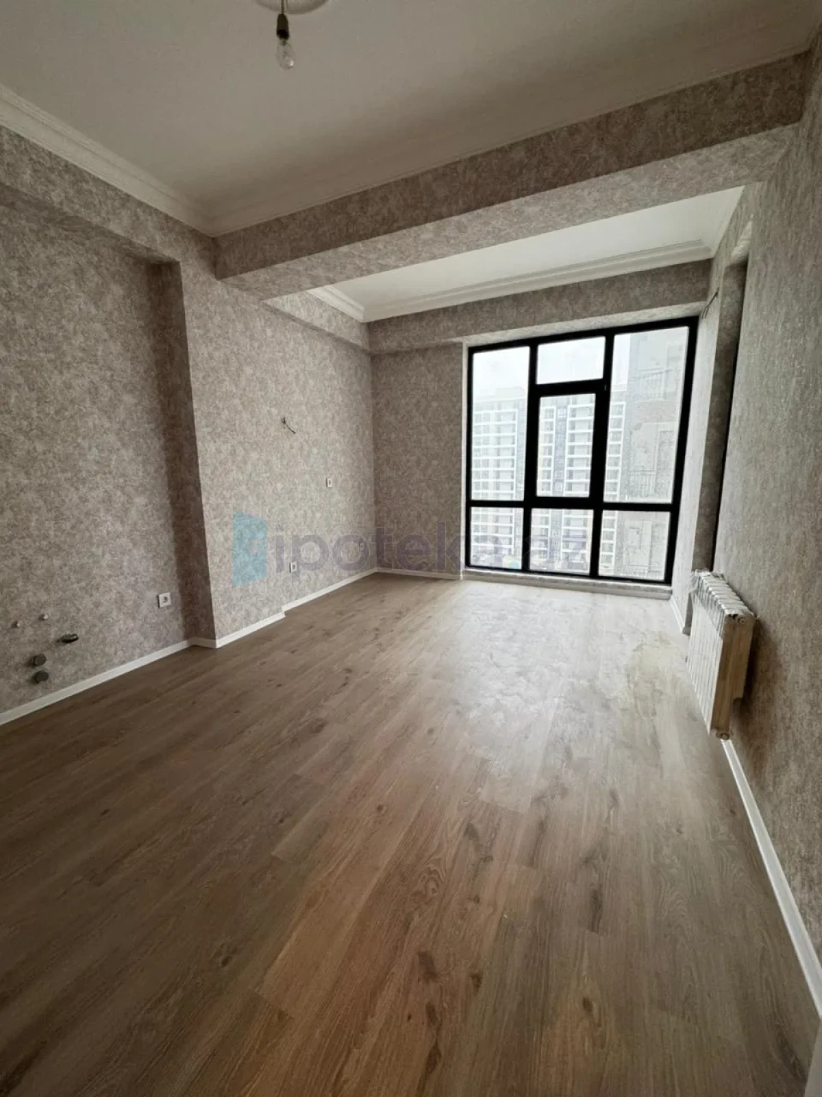 Satılır 2 otaqlı yeni tikili 94 m²