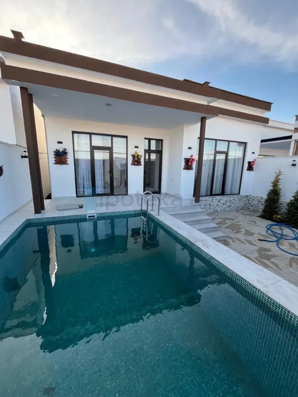 Satılır 4 otaqlı həyət evi 120 m²