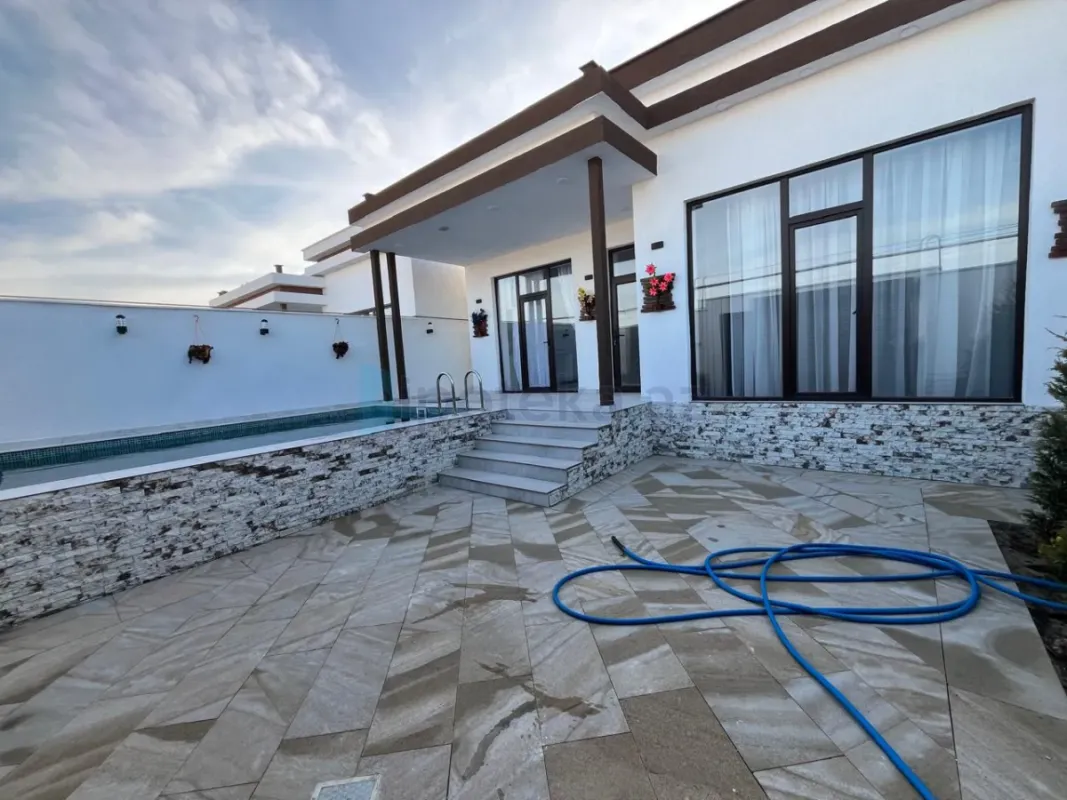 Satılır 4 otaqlı həyət evi 120 m²