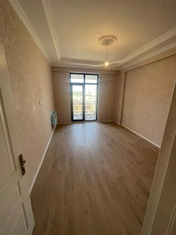 Satılır 2 otaqlı yeni tikili 74 m²