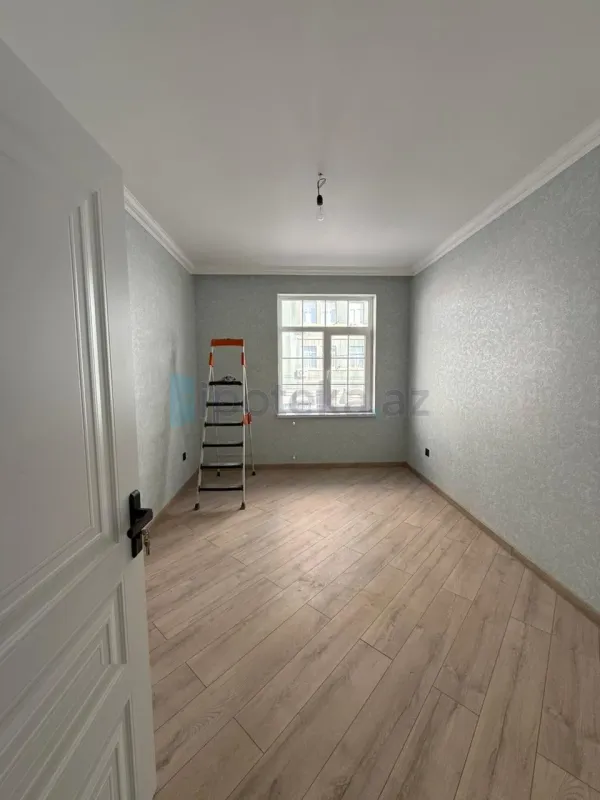 Satılır 4 otaqlı həyət evi 130 m²