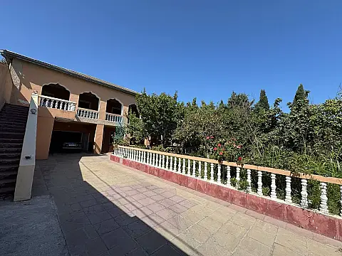 Satılır 6 otaqlı həyət evi 400 m²