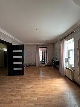 Satılır 6 otaqlı həyət evi 400 m²
