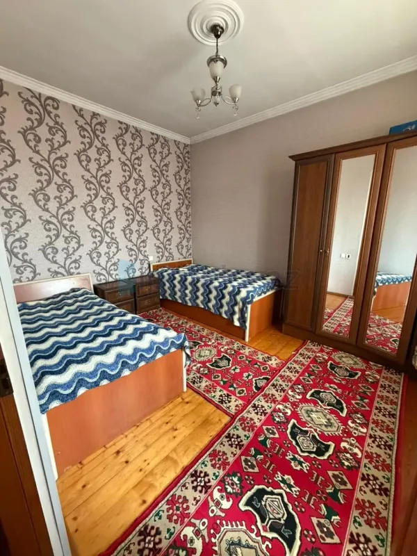 Satılır 7 otaqlı həyət evi 220 m²