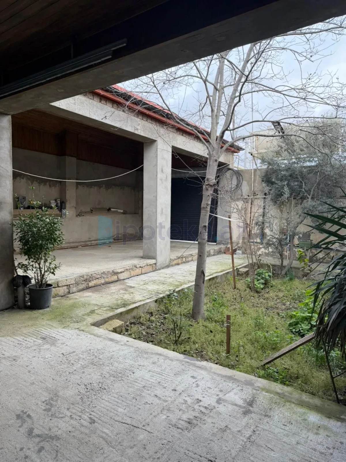 Satılır 7 otaqlı həyət evi 220 m²