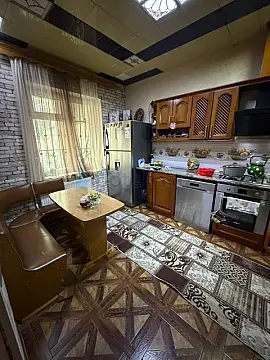 Satılır 7 otaqlı həyət evi 220 m²