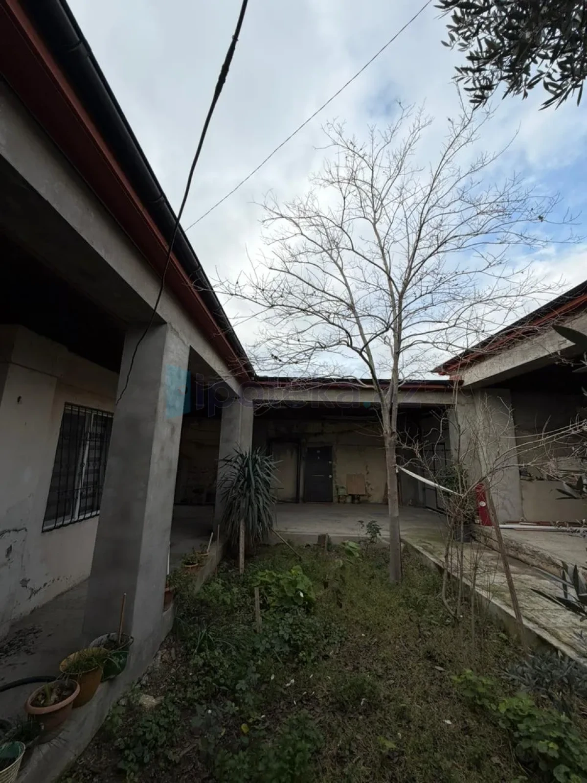 Satılır 7 otaqlı həyət evi 220 m²