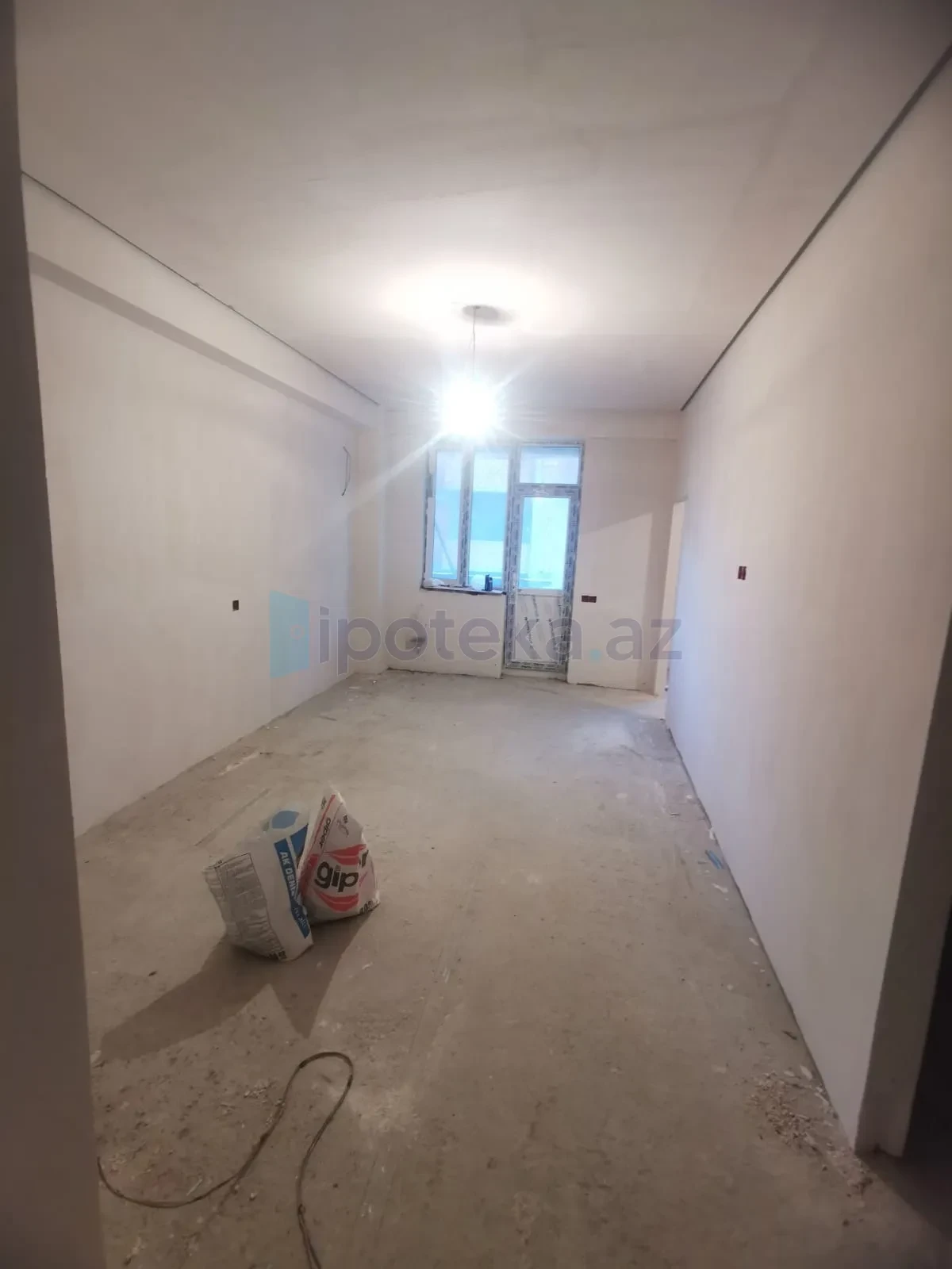 Satılır 3 otaqlı yeni tikili 70 m²