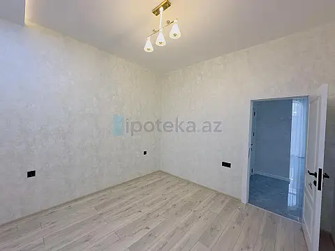 Satılır 4 otaqlı mənzil 140 m²