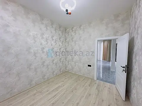 Satılır 4 otaqlı mənzil 140 m²