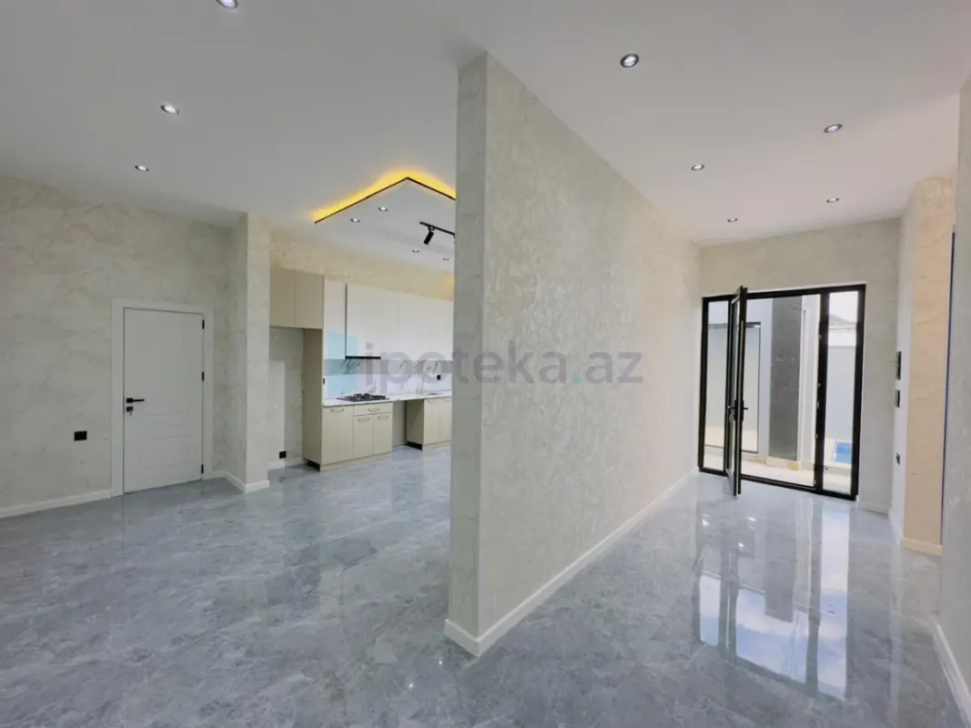 Satılır 4 otaqlı mənzil 140 m²