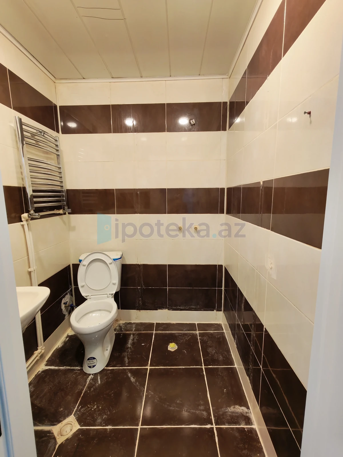 Satılır 2 otaqlı yeni tikili 60 m²