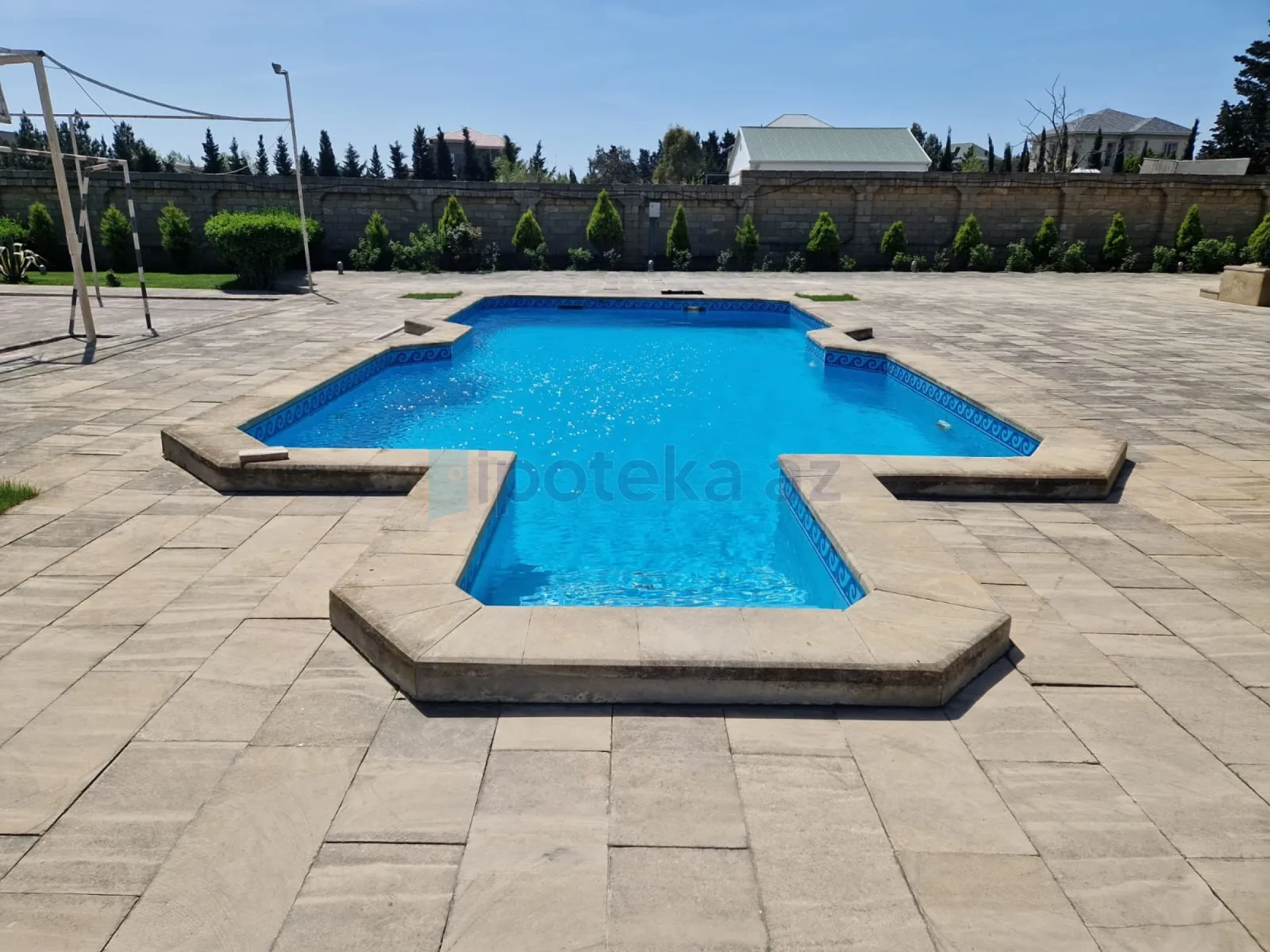 Satılır 4 otaqlı həyət evi 150 m²