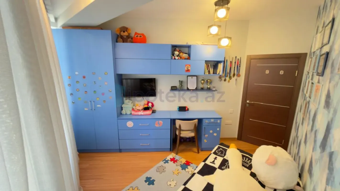 Satılır 3 otaqlı yeni tikili 100 m²