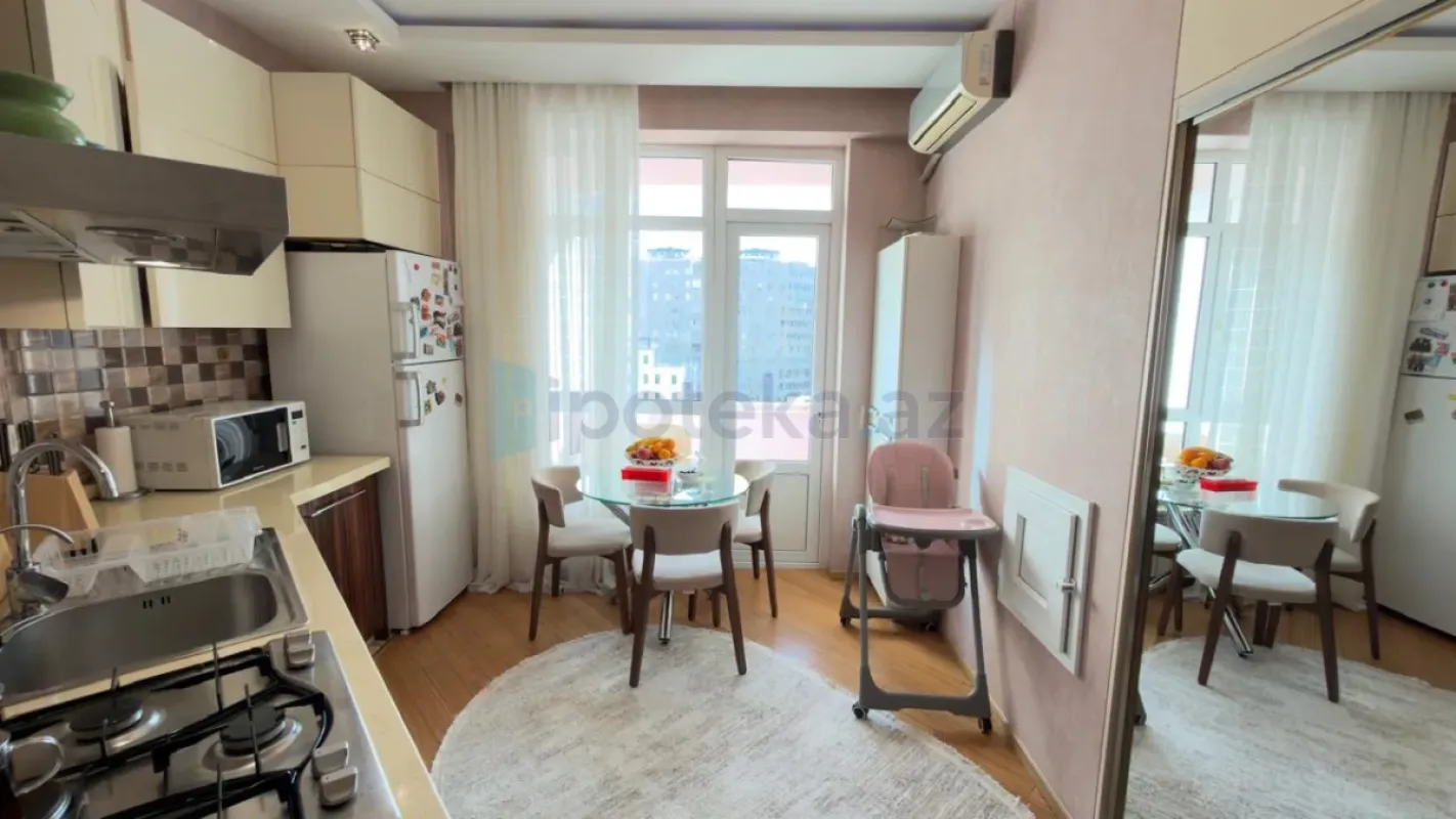 Satılır 3 otaqlı yeni tikili 100 m²