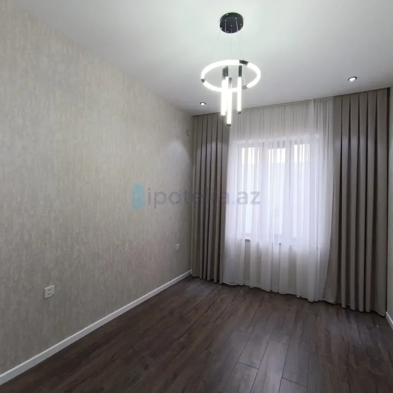 Satılır 3 otaqlı mənzil 170 m²