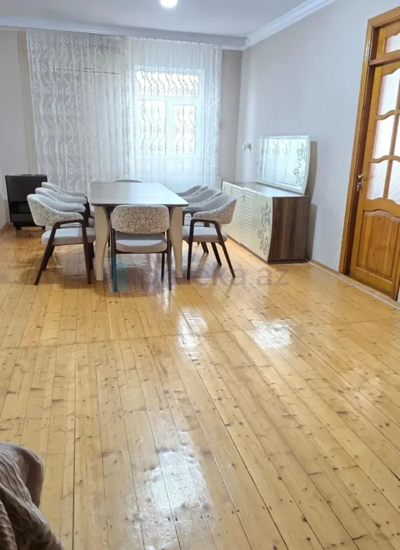 Satılır 4 otaqlı həyət evi 152 m²