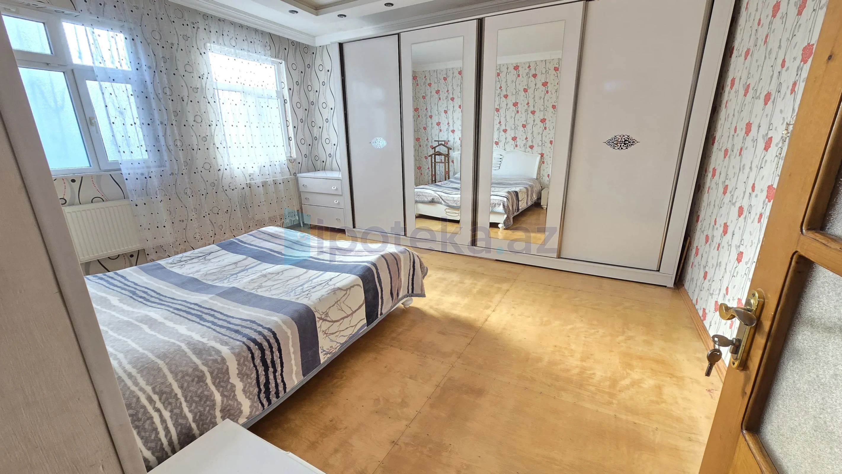 Satılır 4 otaqlı həyət evi 152 m²