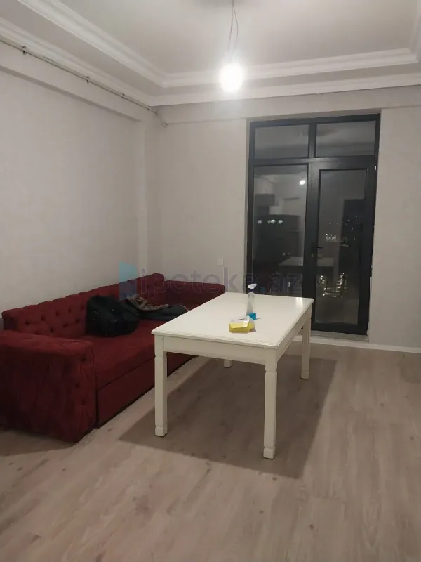 Satılır 2 otaqlı yeni tikili 74 m²
