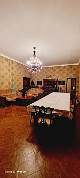 Satılır 20 otaqlı həyət evi 2000 m²