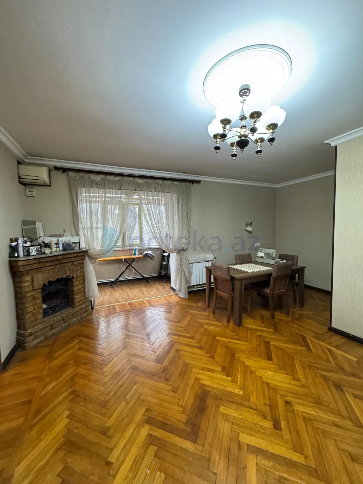 Satılır 2 otaqlı köhnə tikili 76 m²
