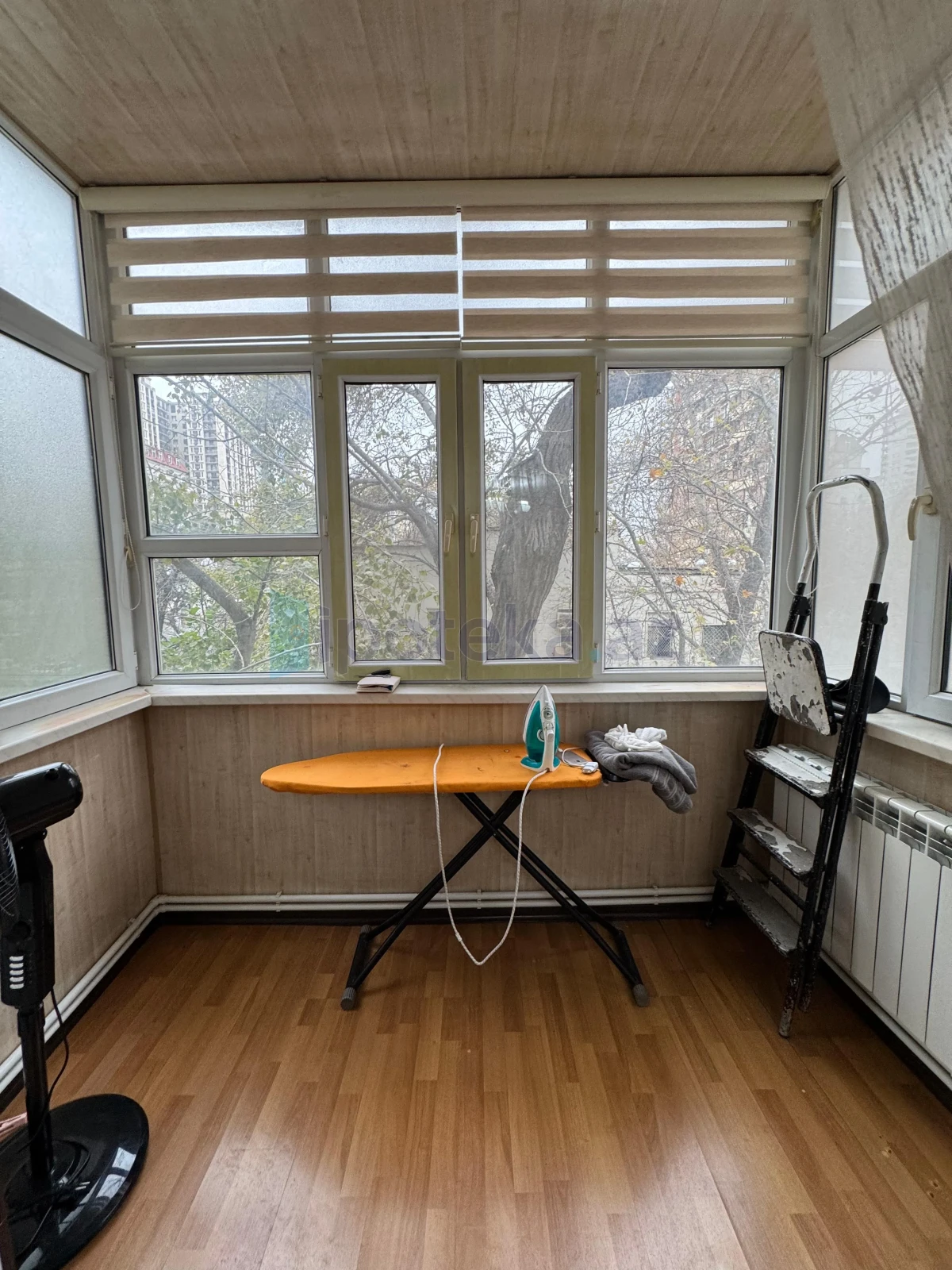 Satılır 2 otaqlı köhnə tikili 76 m²