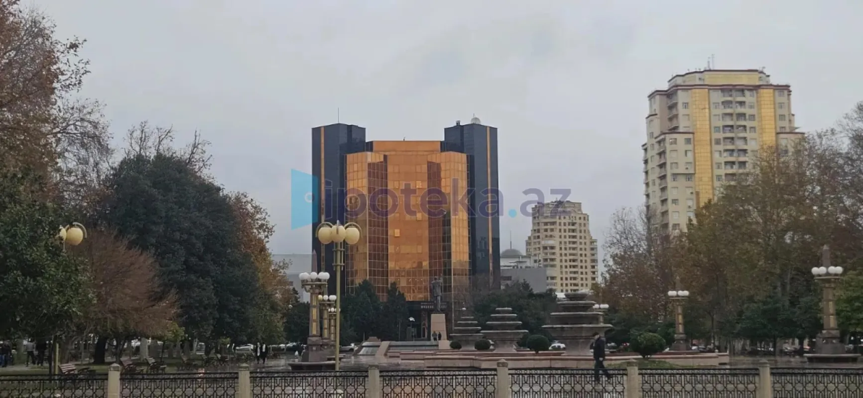 Satılır 2 otaqlı köhnə tikili 76 m²