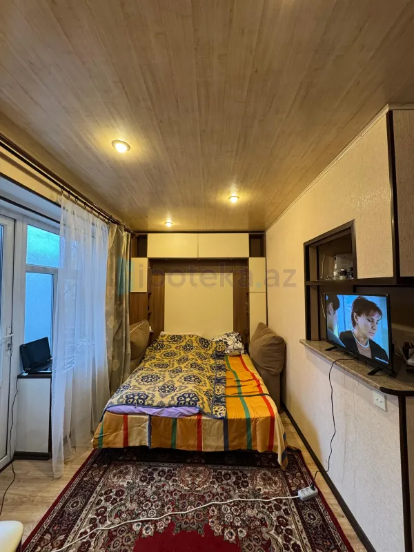 Satılır 2 otaqlı köhnə tikili 76 m²