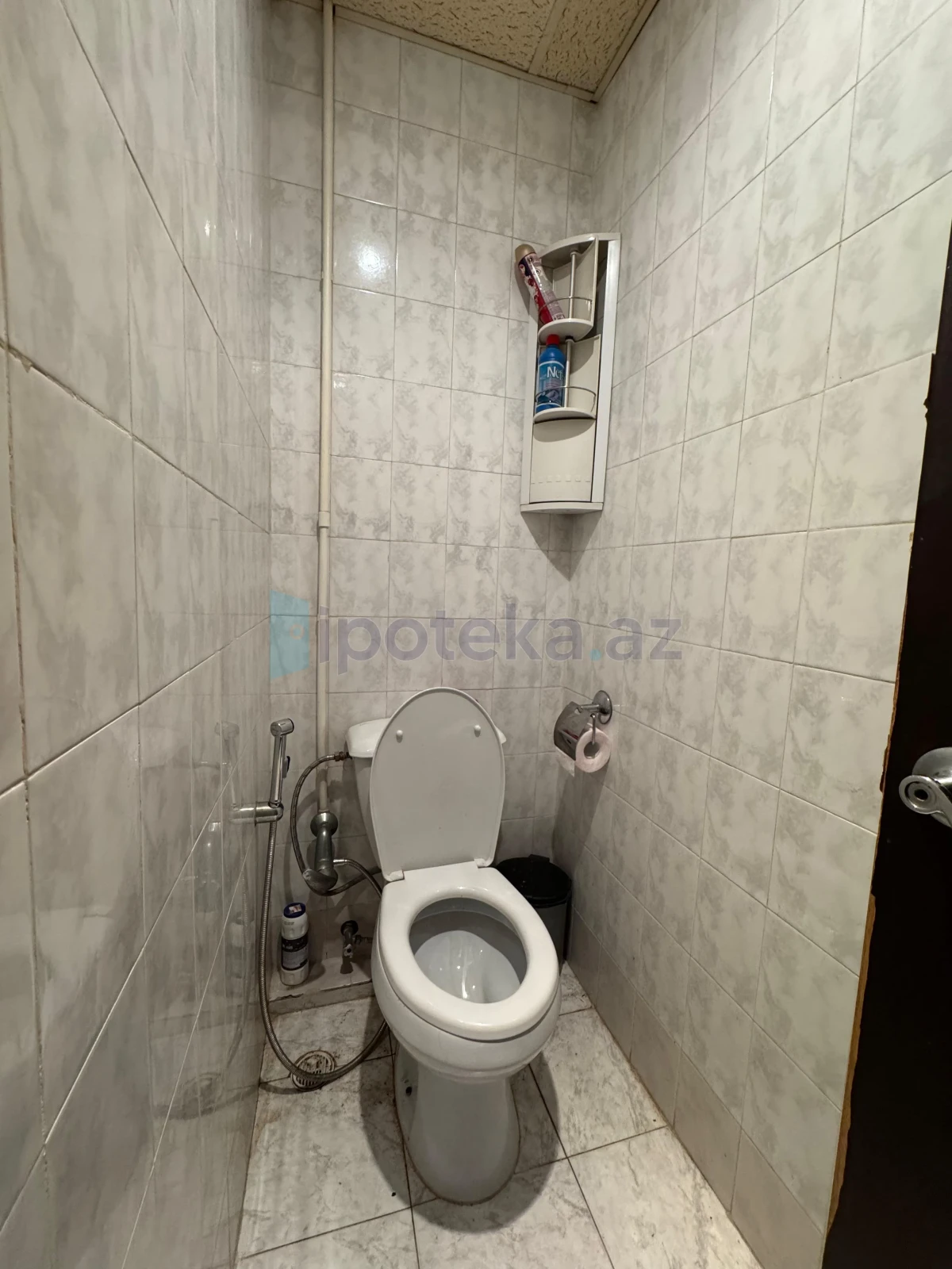 Satılır 2 otaqlı köhnə tikili 76 m²