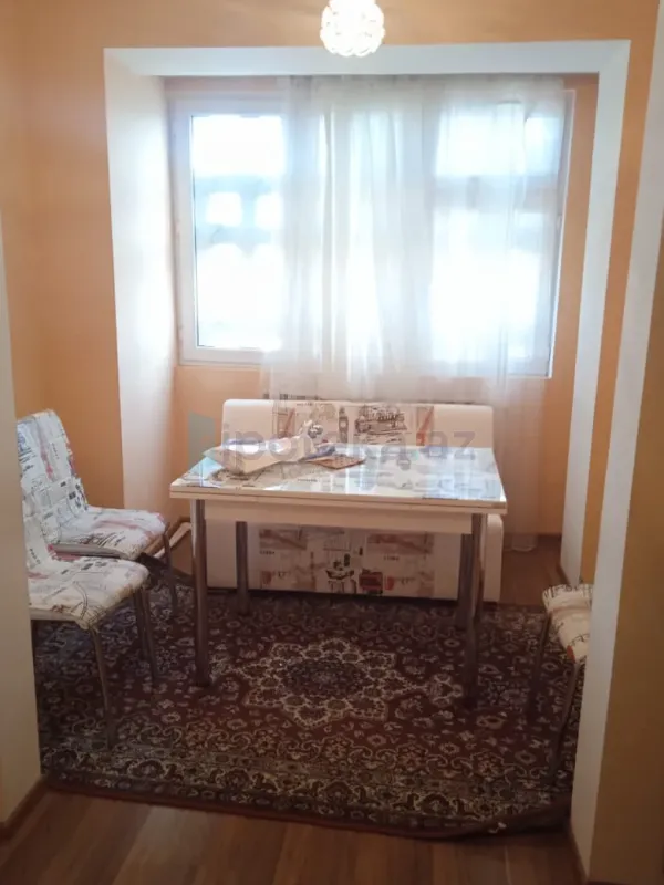 Satılır 2 otaqlı köhnə tikili 55 m²