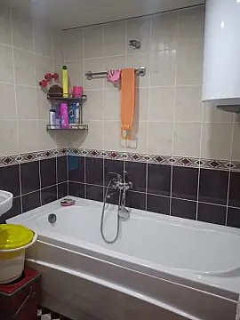 Satılır 2 otaqlı köhnə tikili 55 m²
