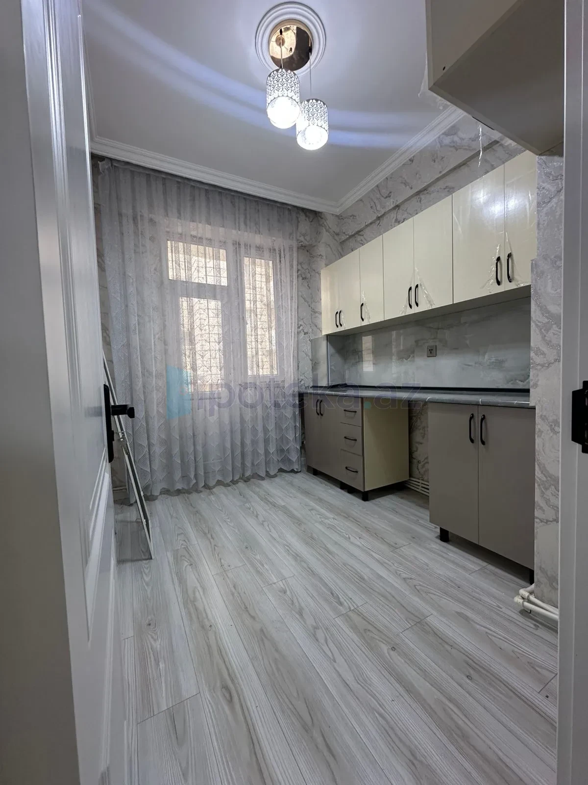 Satılır 2 otaqlı yeni tikili 60 m²