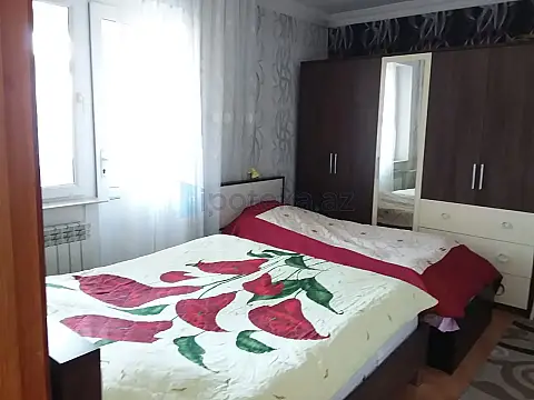 Satılır 3 otaqlı köhnə tikili 73 m²