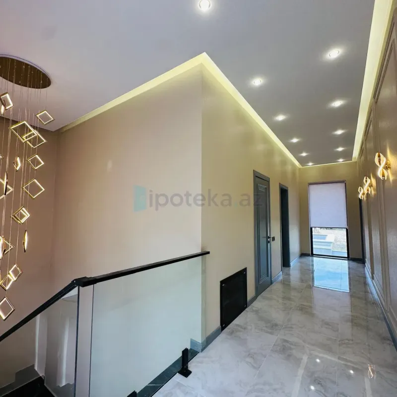 Satılır 4 otaqlı mənzil 200 m²