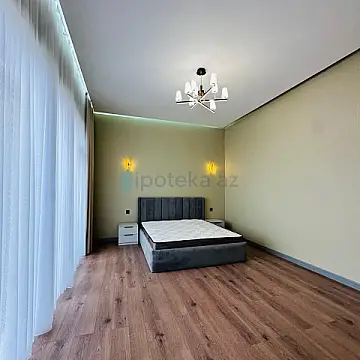 Satılır 4 otaqlı mənzil 200 m²