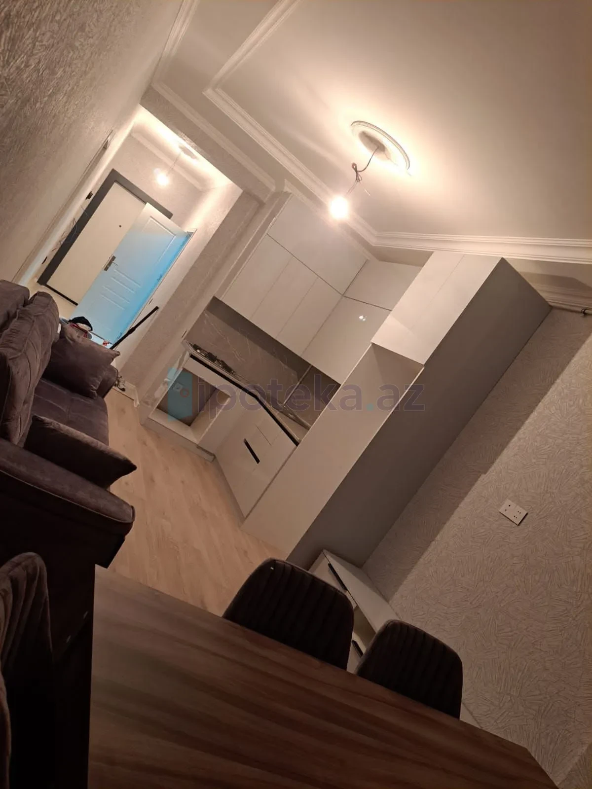 Satılır 2 otaqlı yeni tikili 61 m²
