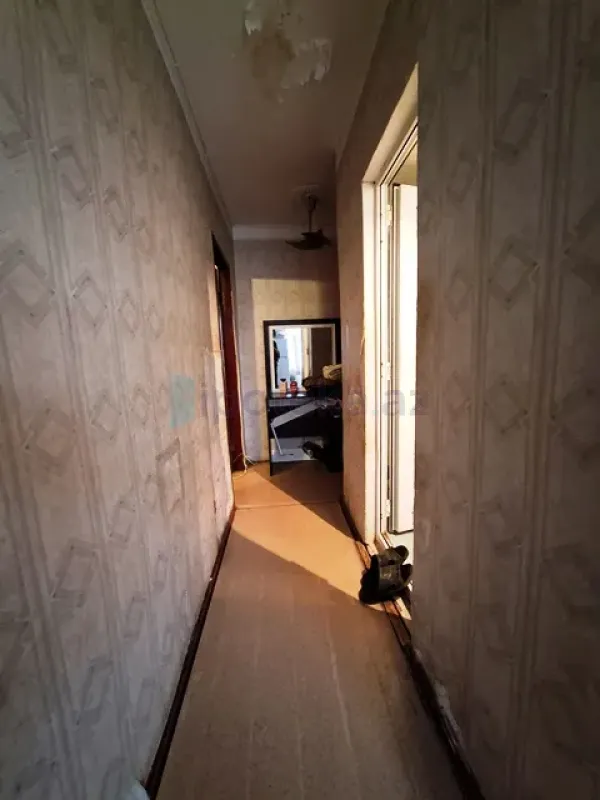 Satılır 1 otaqlı köhnə tikili 30 m²