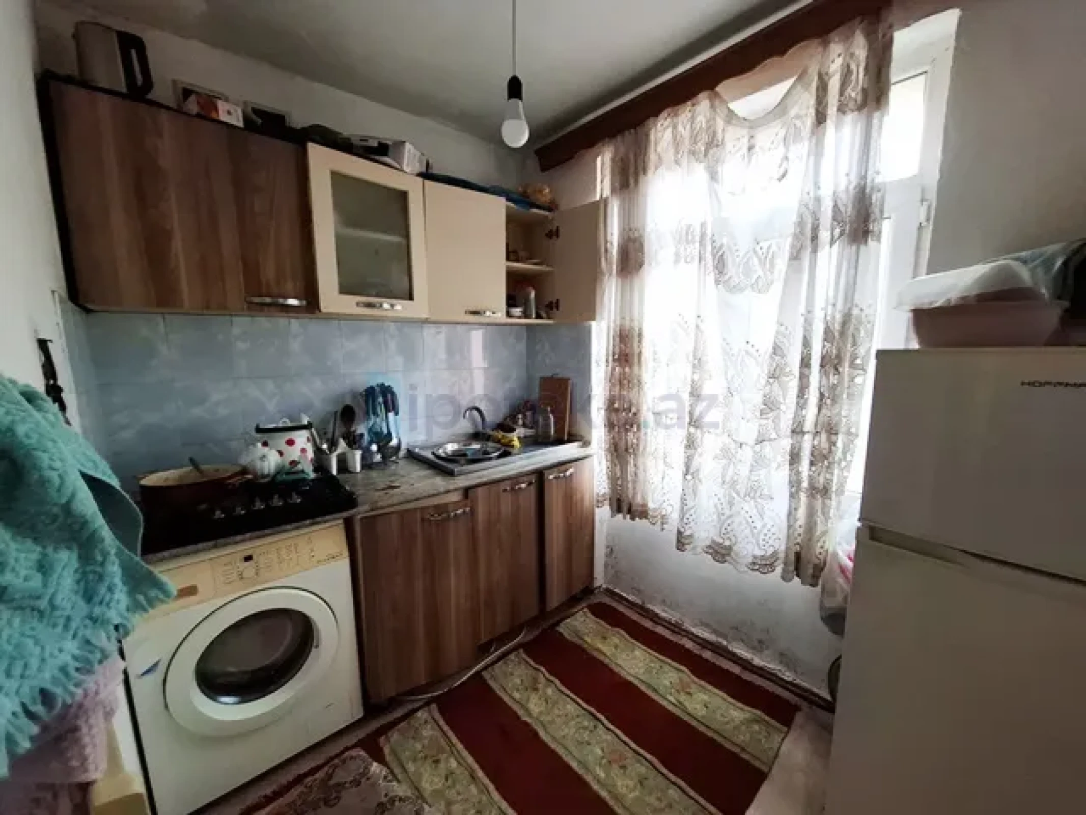 Satılır 1 otaqlı köhnə tikili 30 m²