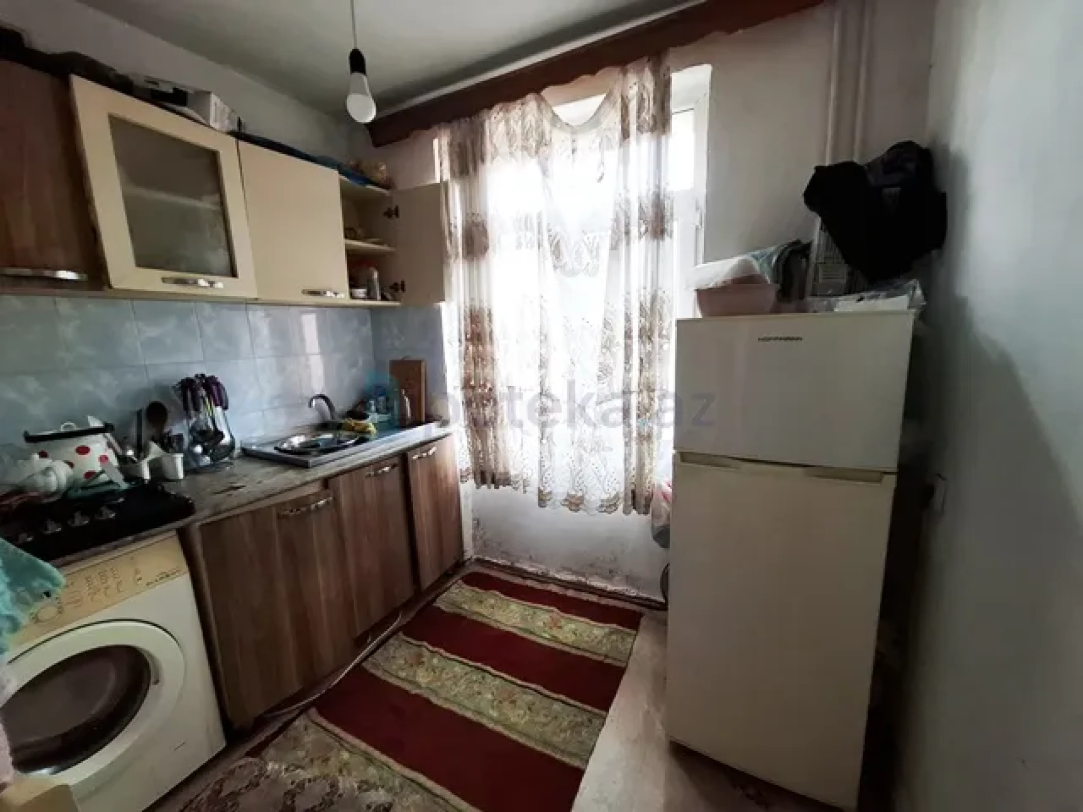 Satılır 1 otaqlı köhnə tikili 30 m²