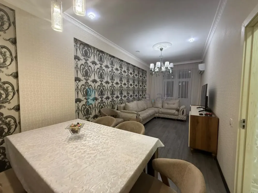 Satılır 3 otaqlı yeni tikili 85 m²